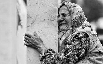 21 yıldır dinmeyen acı: Srebrenitsa soykırımı kurbanları anılıyor