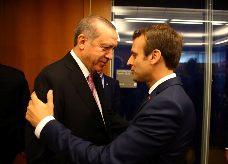 Fransa Cumhurbaşkanı Macron, Erdoğan&#8217;ı arayarak tebrik etti