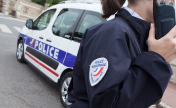 Fransa’da ortaokul öğrencisi okul önünde bıçaklanarak öldürüldü polis fransa