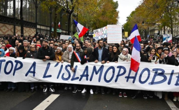 New York Times gazetesi: Müslümanlar Fransa’yı terk ediyor