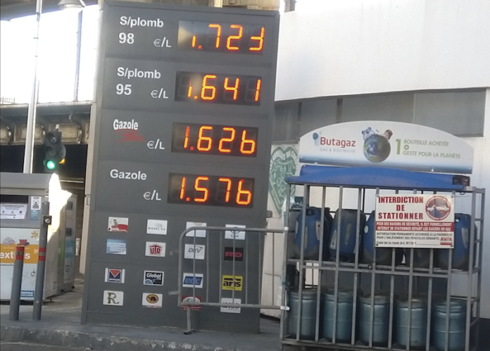 fransa da benzin ve dizel fiyatlari rekor kiriyor