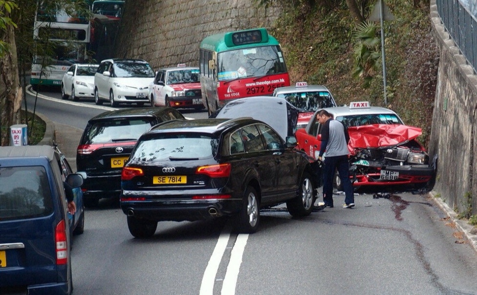 Fransa’da trafik kazalarının ardı arkası kesilmiyor: 3 bin 260 kişi hayatını kaybetti!