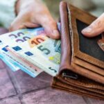Fransa’da Emekli Maaşı Ne Kadar? 2026 Rakamları Açıklandı Fransa'da Emekli Maaşı Ne Kadar? 2026 Rakamları Açıklandı