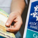 Fransa’da Aylık 1.100 Euro CAF Yardımı Kesilen Annenin Feryadı: “Hayatımı Mahvettiler” Fransa’da Aylık 1.100 Euro CAF Yardımı Kesilen Annenin Feryadı: “Hayatımı Mahvettiler”