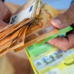 Fransa’da Yaz Tatilinde Çalışan Gençlere 75 Euro Harçlık Fransa’da Yaz Tatilinde Çalışan Gençlere 75 Euro Harçlık