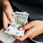 Fransa’da 10 Milyon Kişi Aylık 1.337 Euronun Altında Gelirle Yaşıyor